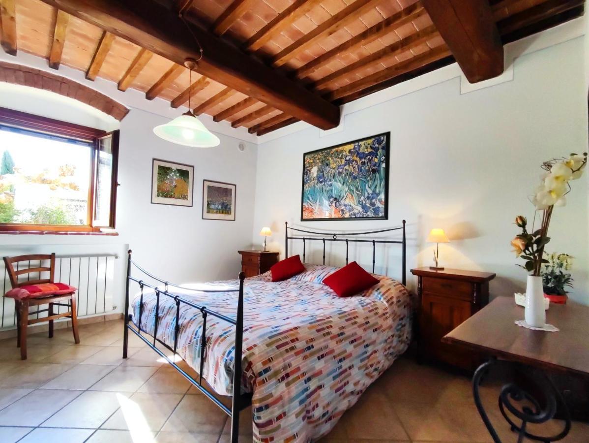 I Girasoli San Gimignano Apartments Bagian luar foto