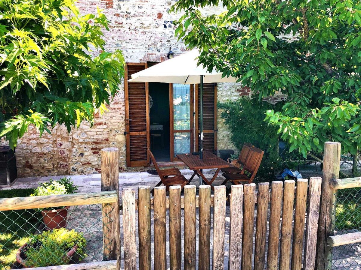 I Girasoli San Gimignano Apartments Bagian luar foto
